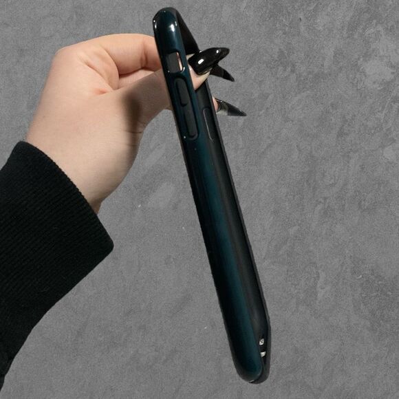 REDBUBBLE | NEW iPhone 11 Pro Max Flying Bats Black & Green Tough Phone Case - Picture 3 of 6